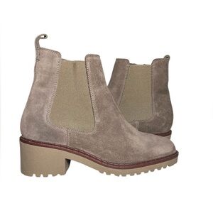 Romagnoli Made in Italy Women's Tan Chelsea Boots Suede Sz 39 (US8)